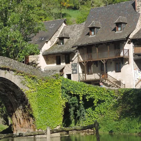 호텔 Le Vieux Pont 3*