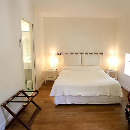 Hotel Le Vieux Pont 3*