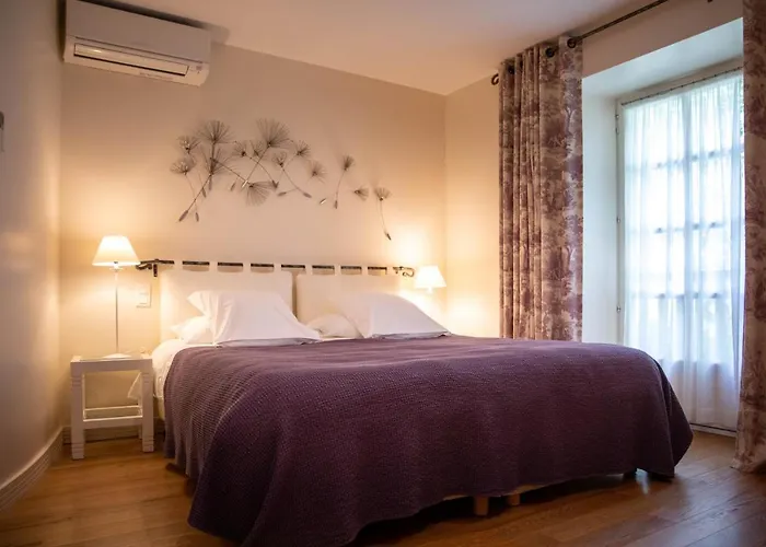 Le Vieux Pont Otel 3*