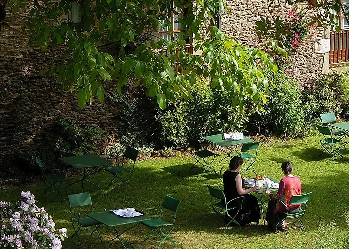 Hotel Le Vieux Pont 3*